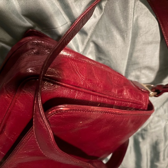 BOTTEGA VENETA VINTAGE BURGUNDY SHOULDER BAG - Picture 3 of 12